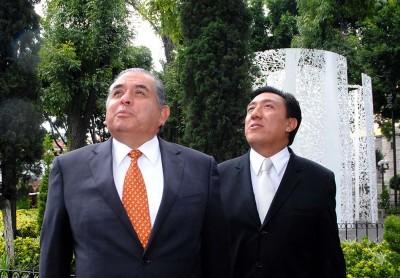 Encuentro entre Ardelio Vargas y Amadeo Lara; paseo por el zócalo capitalino.