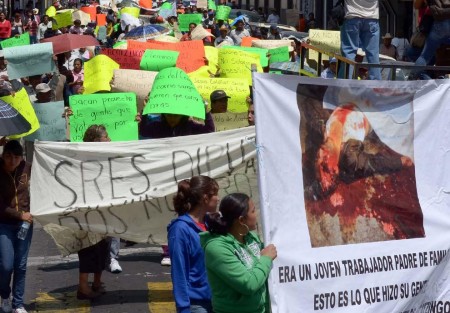 Protestan habitantes de Acatzingo.
