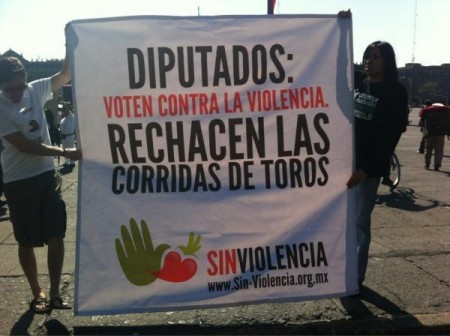 Contra las corridas de toros.