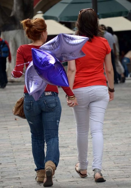 Besatón. Día contra la homofobia