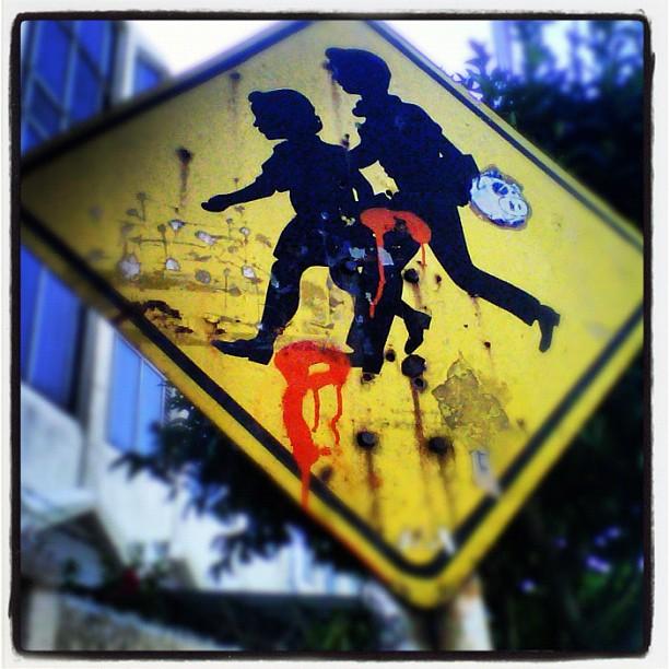 Zona escolar, no dispare
