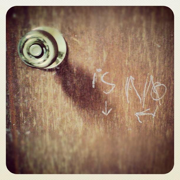 Instrucciones para abrir una puerta
