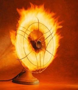 clima-ola-de-calor-ventilador-y-fuego-261x300