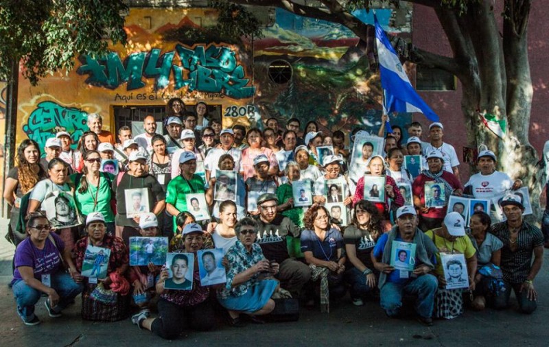Caravana-de-Madres