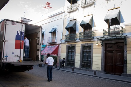 Sacan piezas del Museo Bello (enero 2016). Foto:  Marlene Martínez 