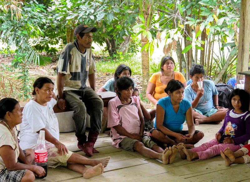 pueblo_indigenas_fenamad_oro_mineria_carretera6_opt
