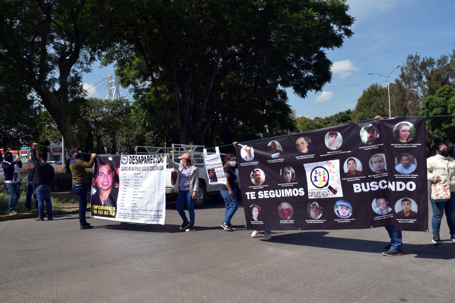 Protesta en la FGE por personas desaparecidas