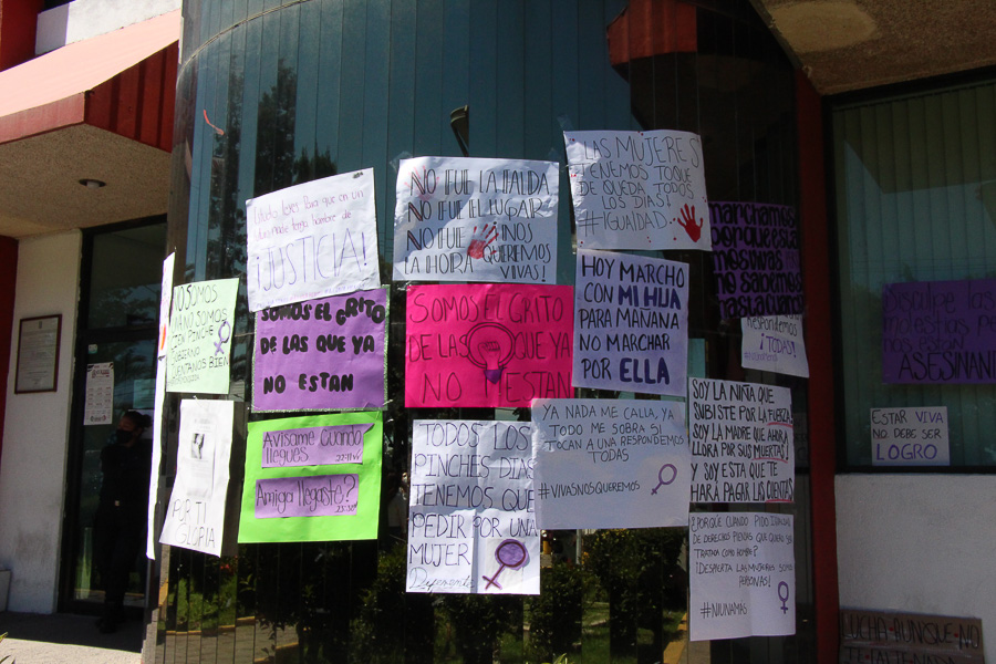 Marchan mujeres de San Martín Texmelucan