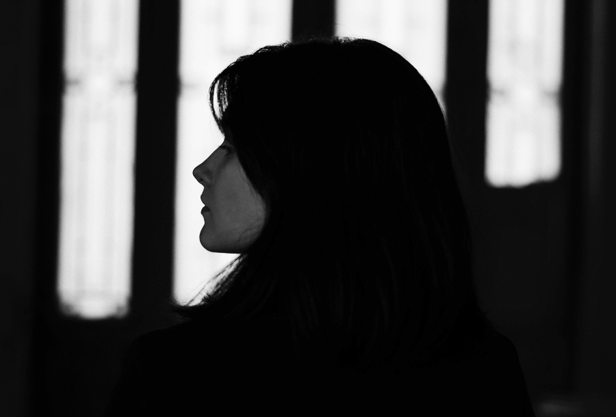 Cruzar el umbral: mujeres que superan la violencia de género